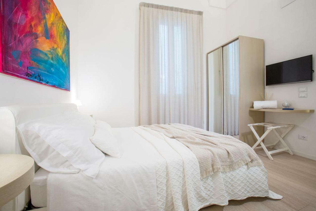La Finestra Sul Convitto B&B เลชเช ภายนอก รูปภาพ