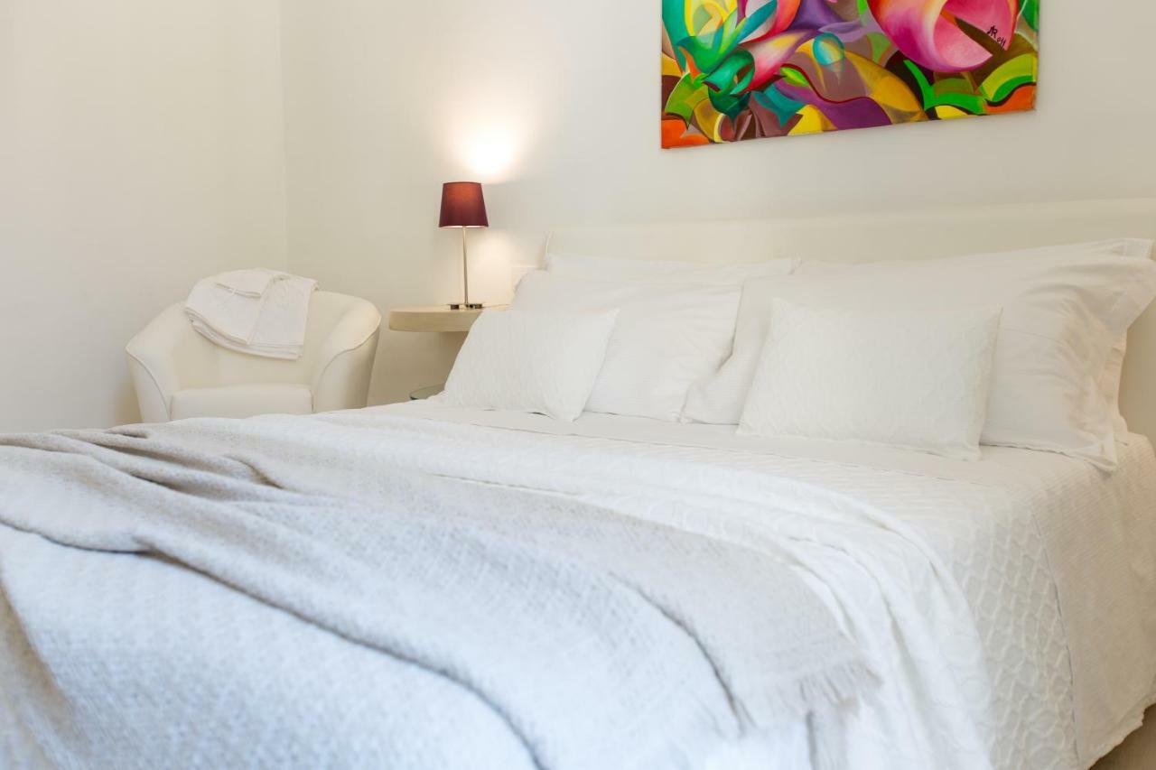 La Finestra Sul Convitto B&B เลชเช ภายนอก รูปภาพ