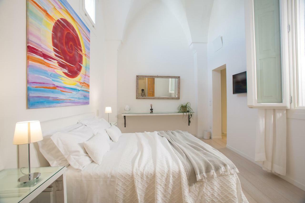 La Finestra Sul Convitto B&B เลชเช ภายนอก รูปภาพ