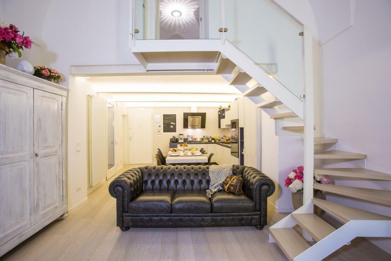 La Finestra Sul Convitto B&B เลชเช ภายนอก รูปภาพ