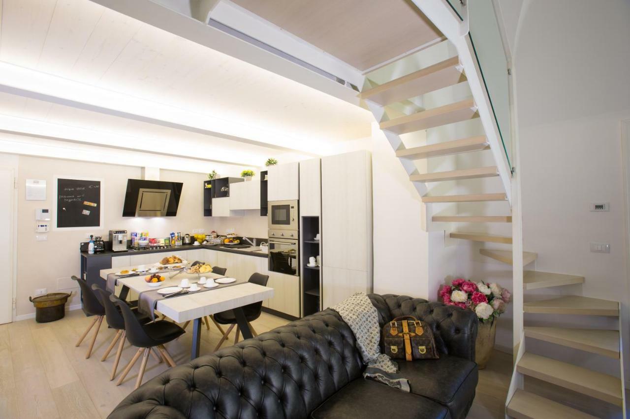 La Finestra Sul Convitto B&B เลชเช ภายนอก รูปภาพ
