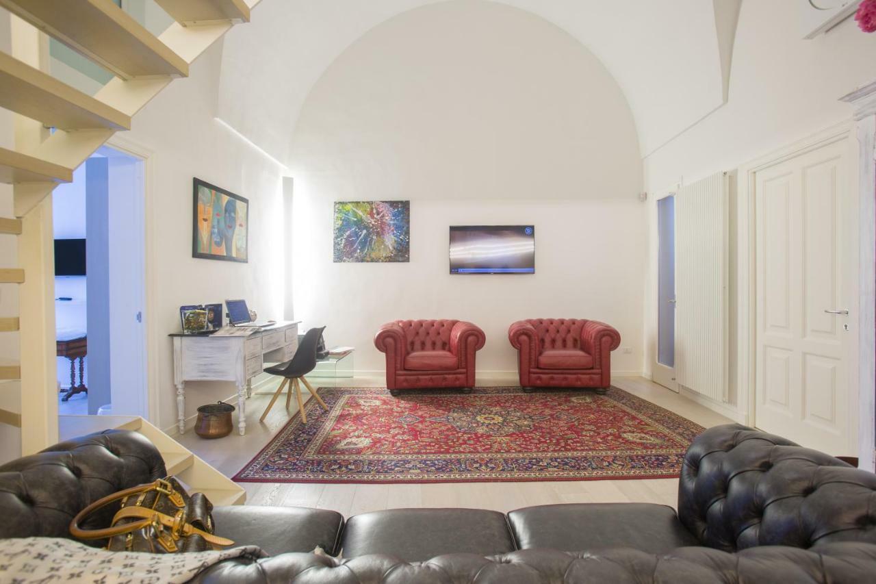 La Finestra Sul Convitto B&B เลชเช ภายนอก รูปภาพ
